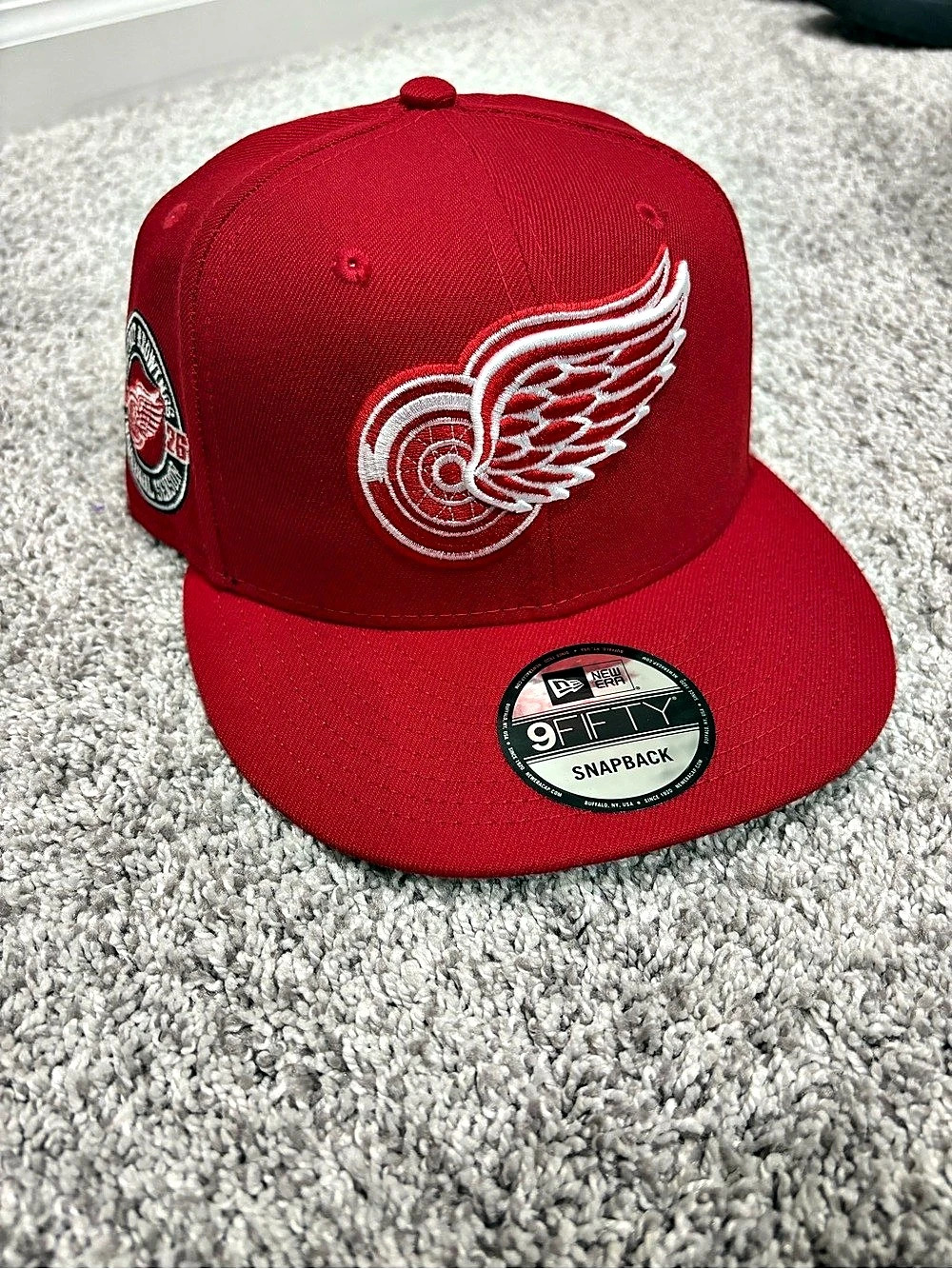 New Era 9FIFTY Detroit Red Wings Red Snapback Hat Size